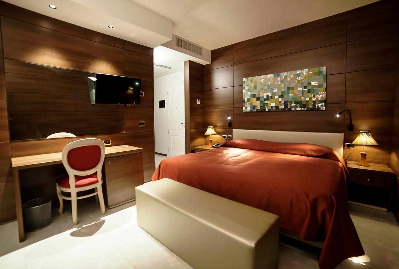 Family Center Hotel อาตาเนลูกานา ภายนอก รูปภาพ