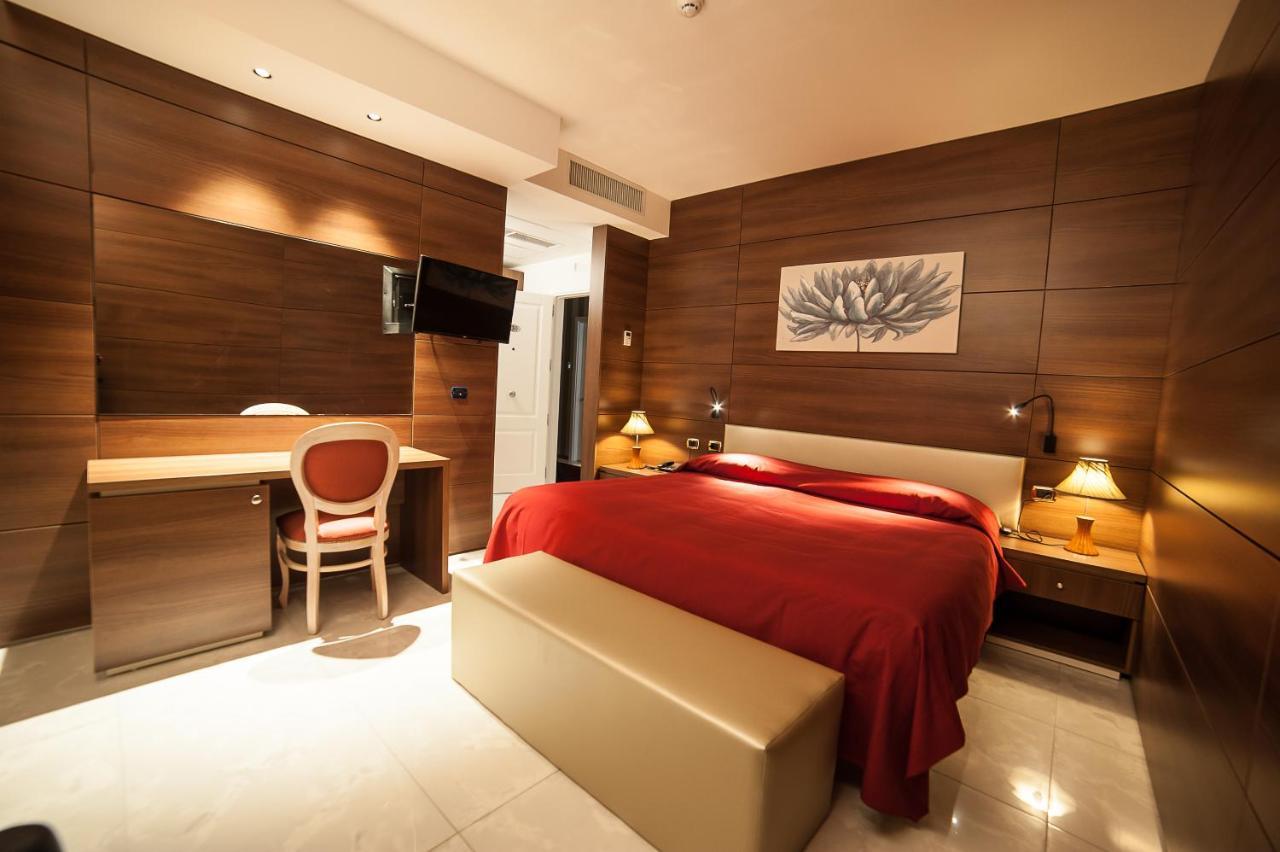 Family Center Hotel อาตาเนลูกานา ภายนอก รูปภาพ